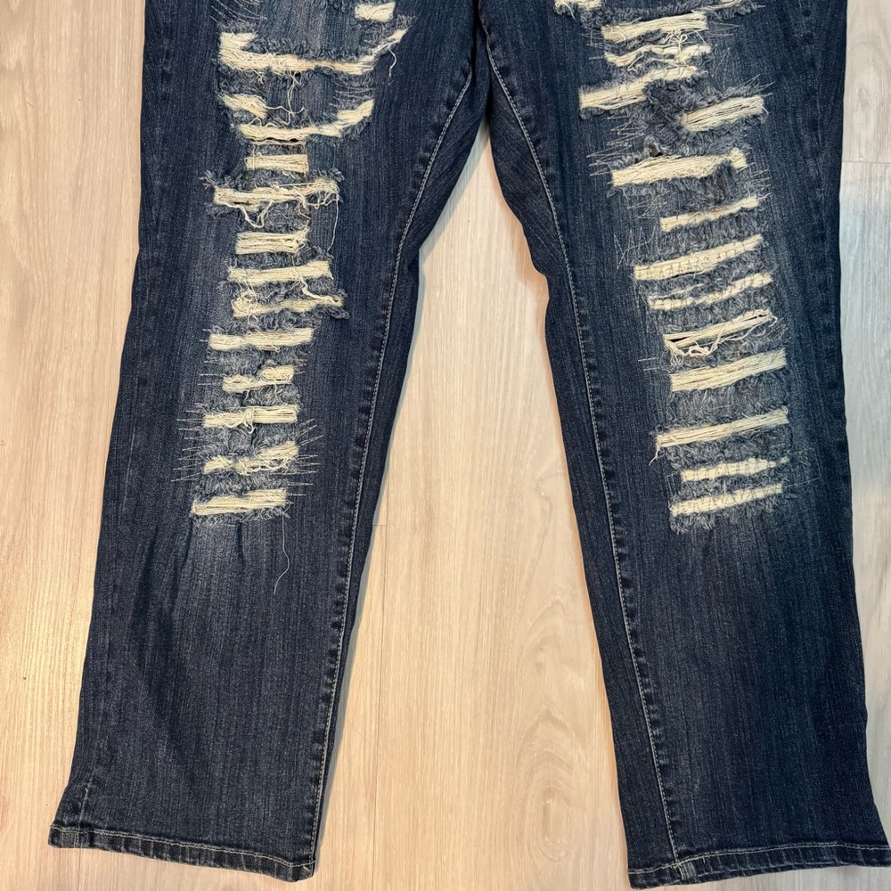 Torrid Boyfriend straight blue Jeans Distressed dark Wash plus size 24 NWOT - Picture 4 of 13